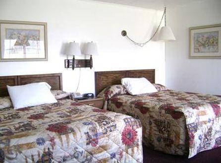 Motel Executive & *